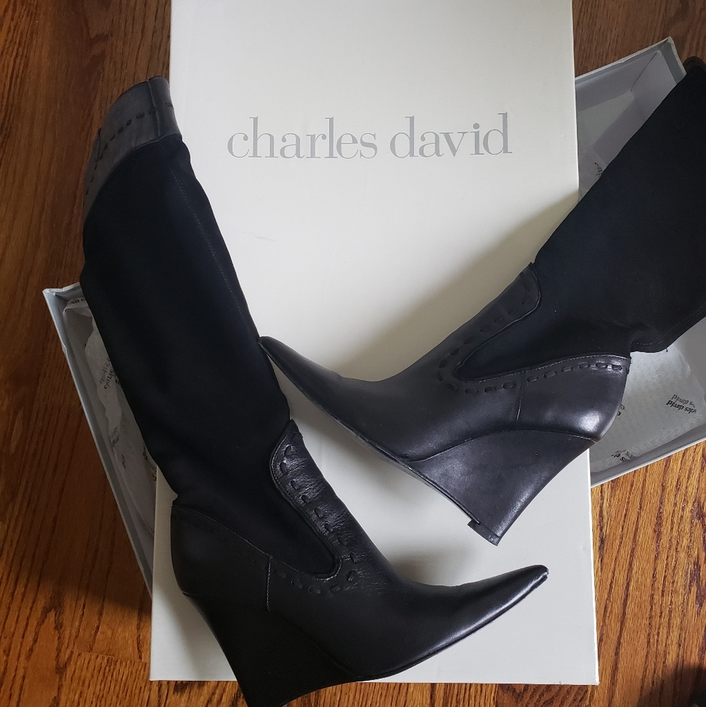 Luxury Charles David Black Suede w Leather Wedge Boot long. Size 8